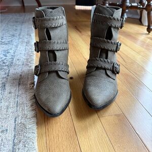 Stylish olive green Women's Ankle Boots